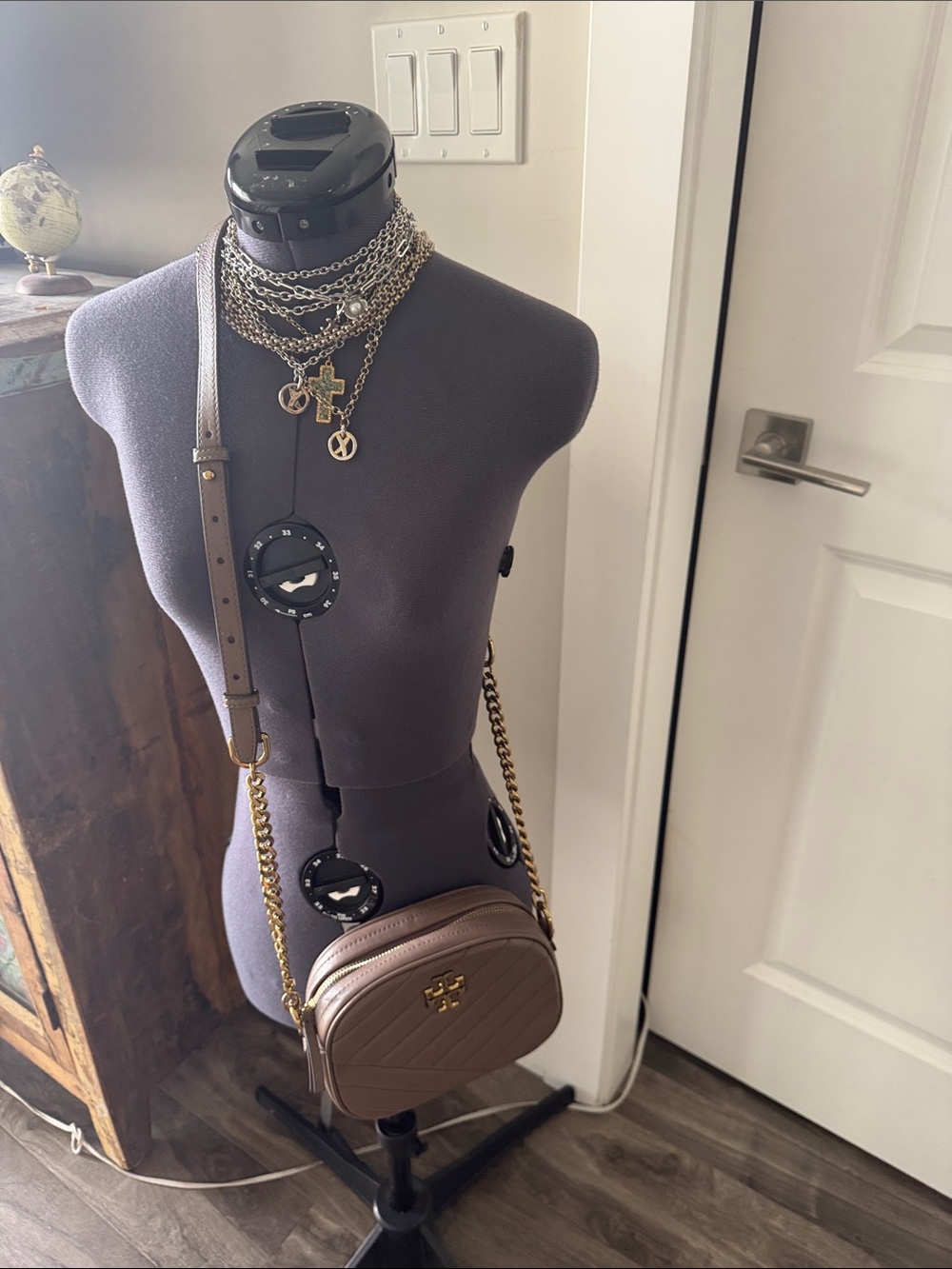 Tory Burch Taupe Quilted Leather Camera Crossbody with Gold Hardware - Picture 13 of 15
